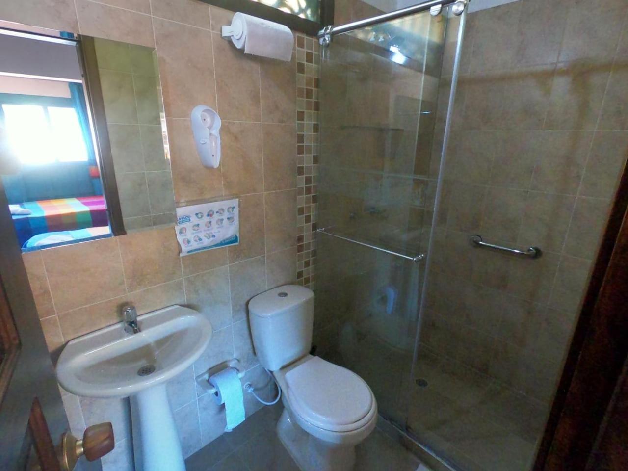 Hotel Los Geranios Duitama Bagian luar foto
