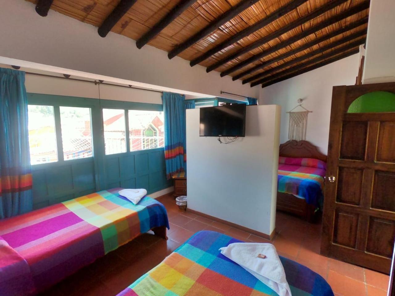 Hotel Los Geranios Duitama Bagian luar foto