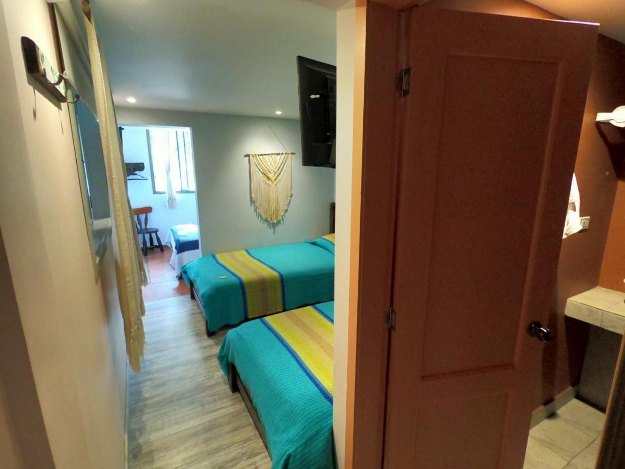 Hotel Los Geranios Duitama Bagian luar foto