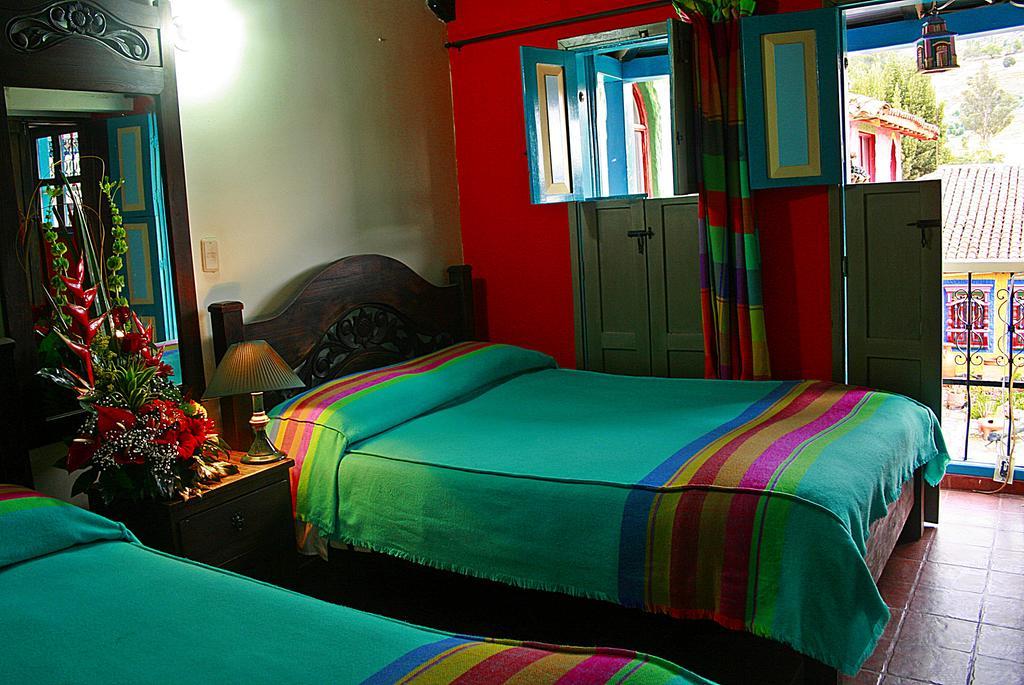 Hotel Los Geranios Duitama Bagian luar foto
