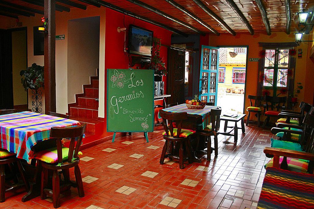 Hotel Los Geranios Duitama Bagian luar foto