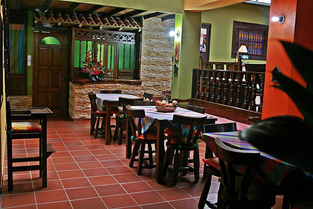 Hotel Los Geranios Duitama Bagian luar foto