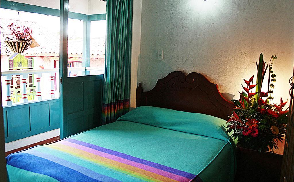 Hotel Los Geranios Duitama Bagian luar foto