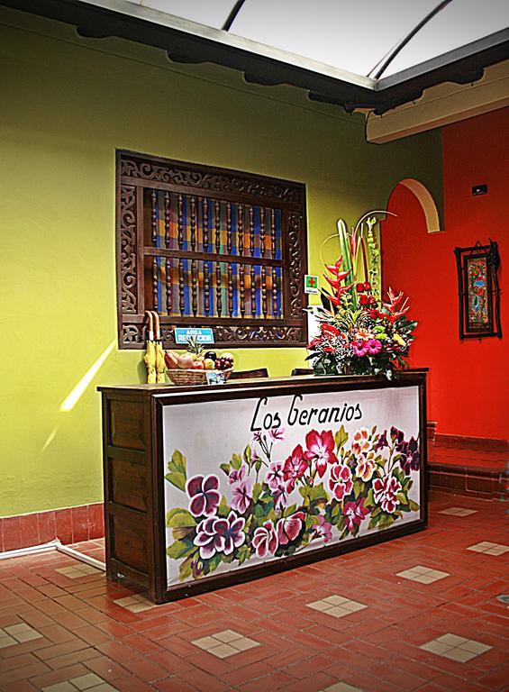 Hotel Los Geranios Duitama Bagian luar foto