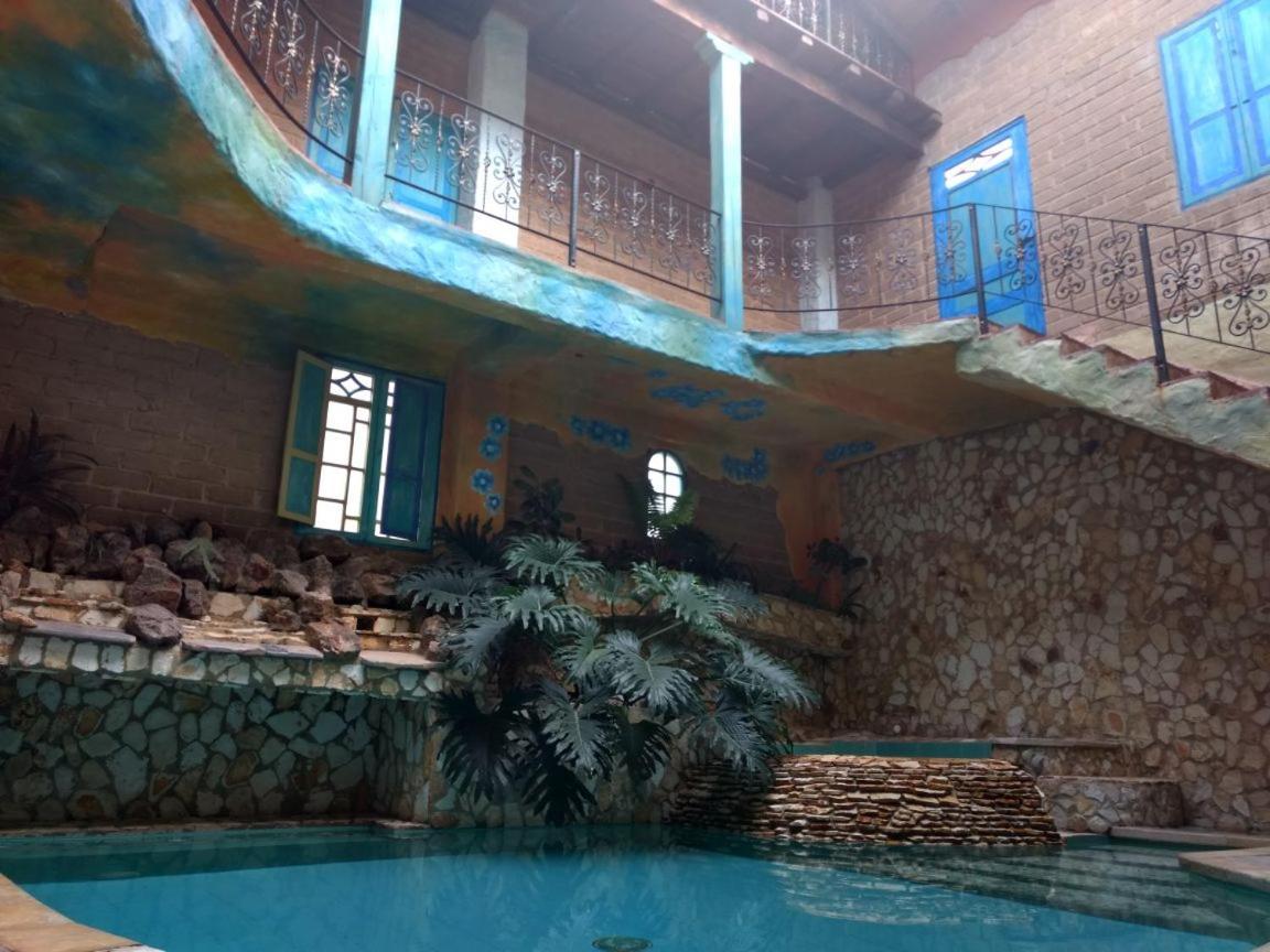 Hotel Los Geranios Duitama Bagian luar foto
